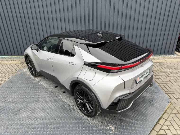 Vehicle Image 14
