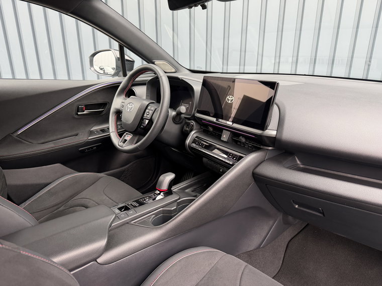 Vehicle Image 16