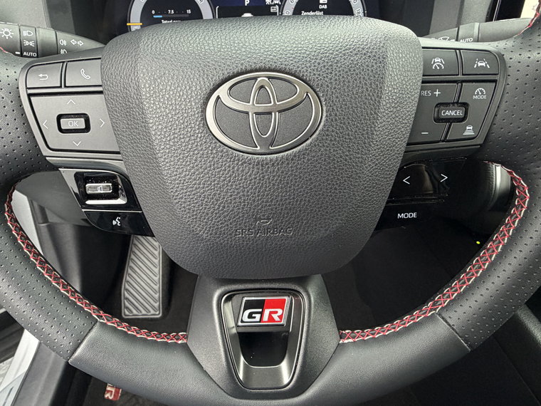 Vehicle Image 21