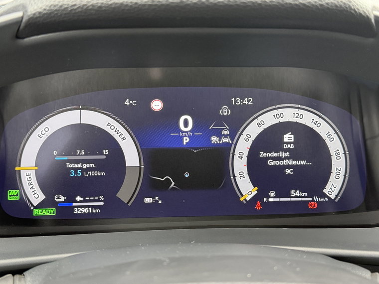 Vehicle Image 32