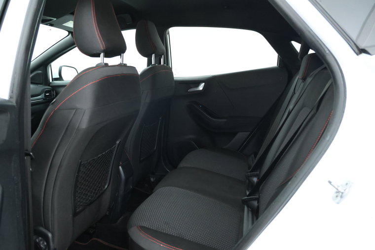 Vehicle Image 37