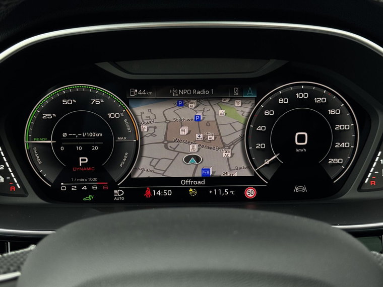 Vehicle Image 32
