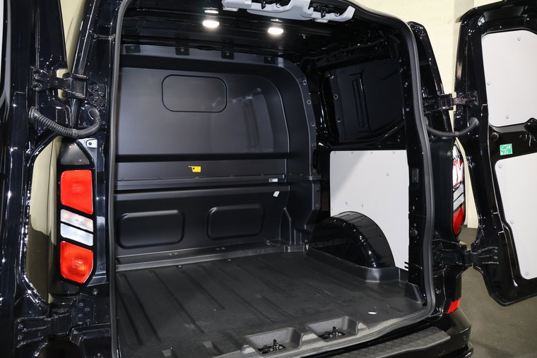 Vehicle Image 13