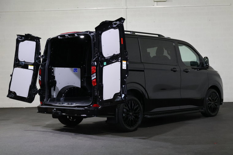 Vehicle Image 10