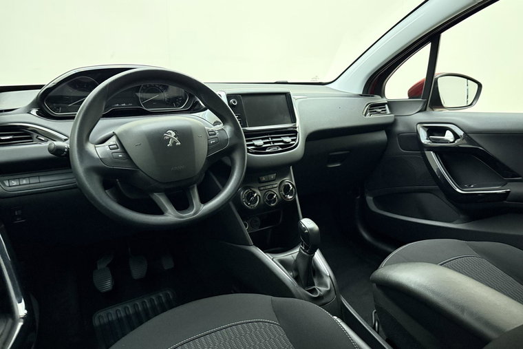Vehicle Image 15