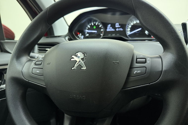 Vehicle Image 21