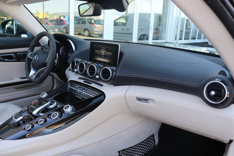 Vehicle Image 45