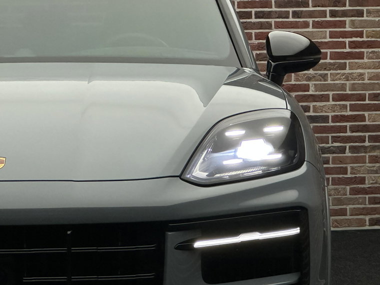 Vehicle Image 33
