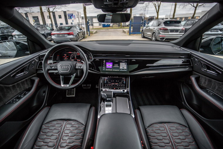 Vehicle Image 15