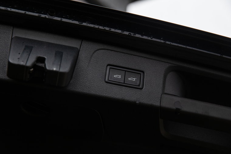 Vehicle Image 24