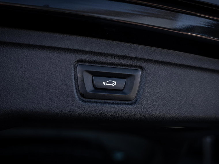 Vehicle Image 40