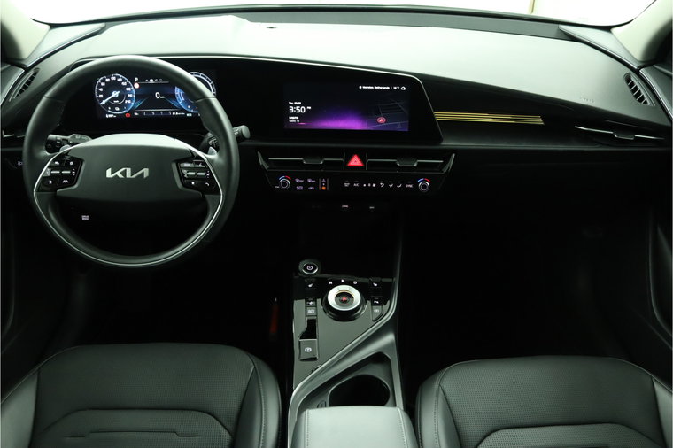 Vehicle Image 32