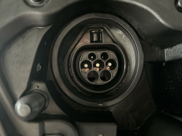 Vehicle Image 13