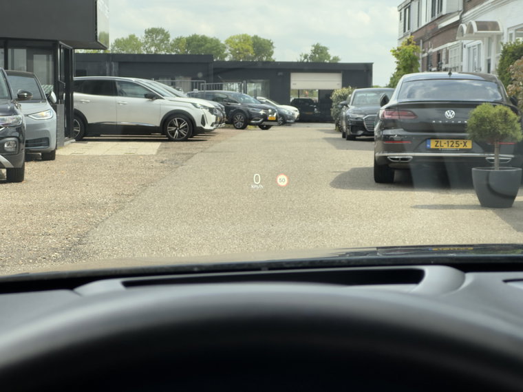 Vehicle Image 29