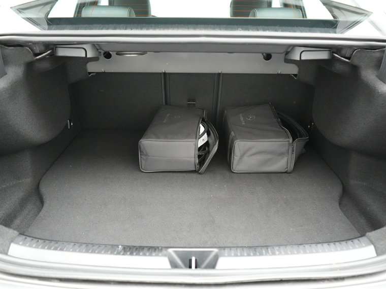Vehicle Image 45
