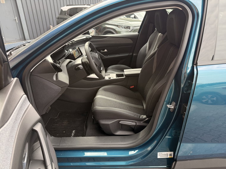 Vehicle Image 40