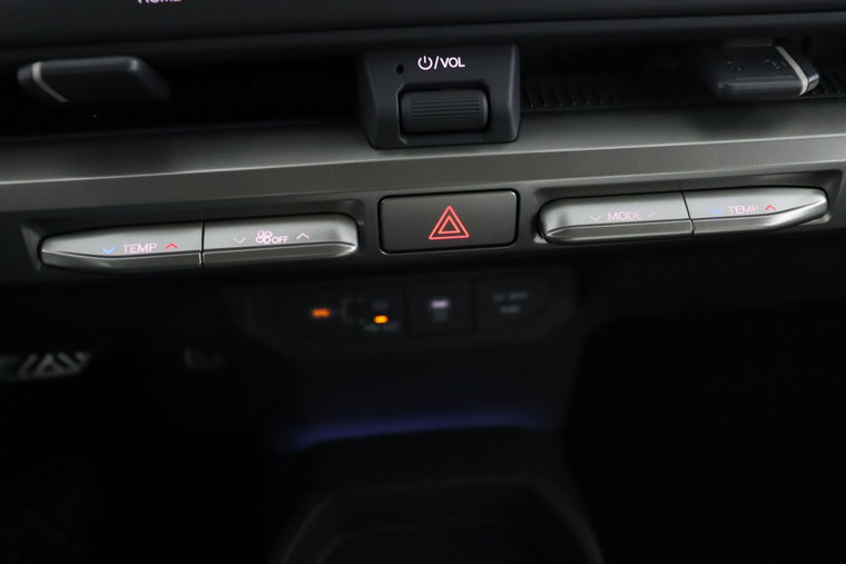 Vehicle Image 26