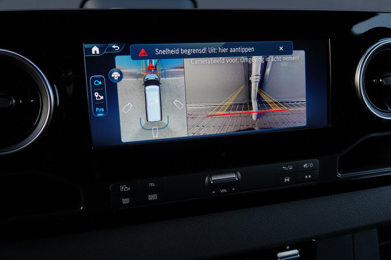 Vehicle Image 36