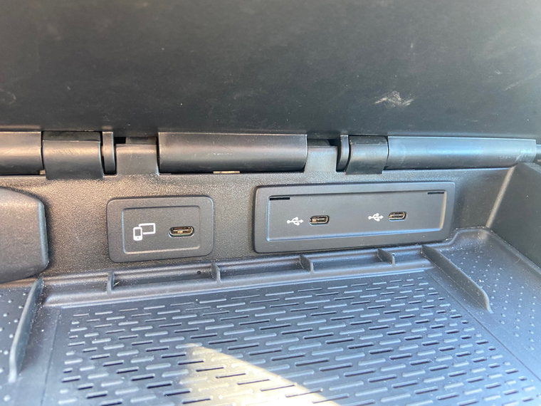 Vehicle Image 23