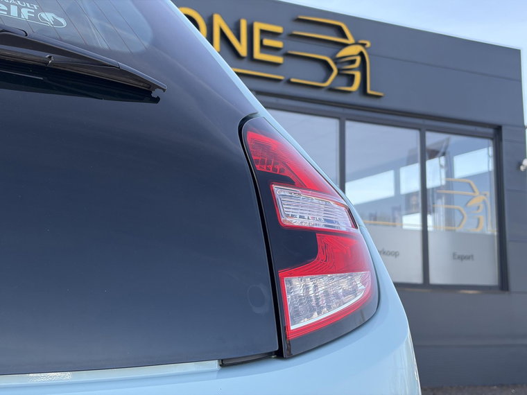 Vehicle Image 37