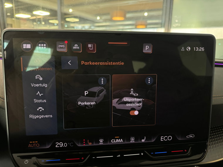 Vehicle Image 38