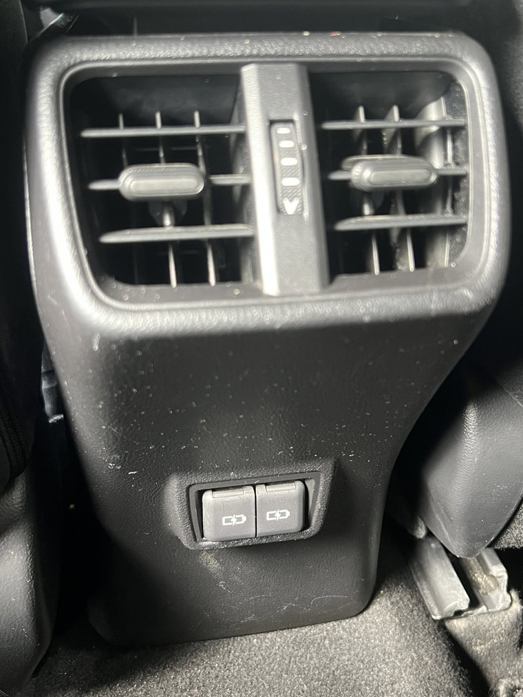 Vehicle Image 29