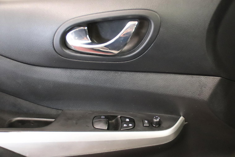 Vehicle Image 17