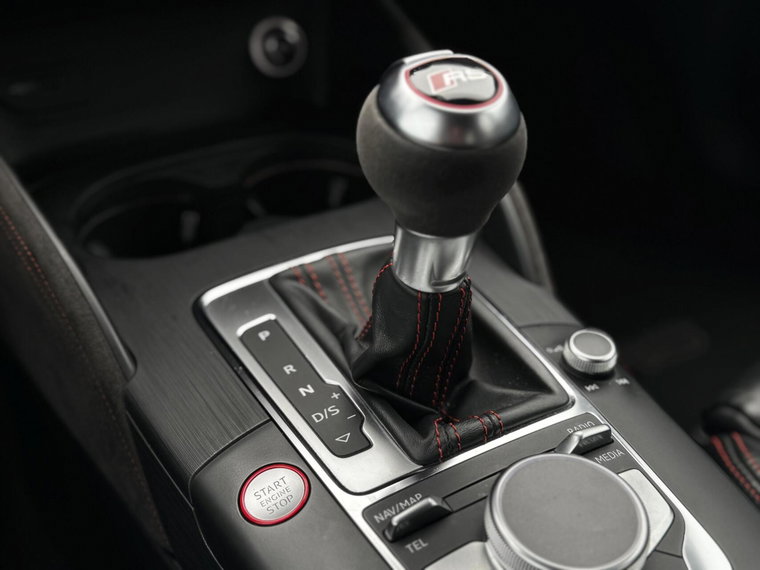Vehicle Image 23