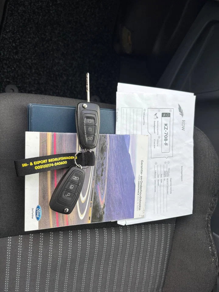 Vehicle Image 18