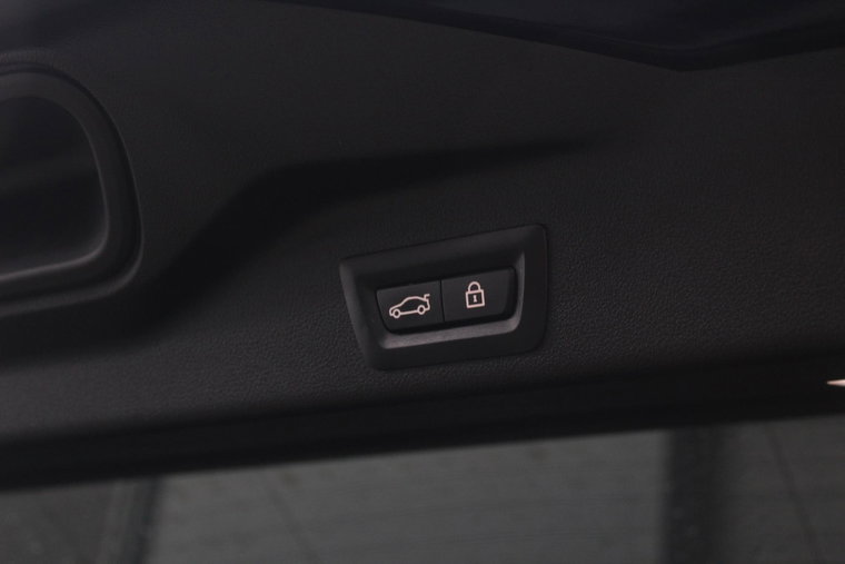 Vehicle Image 40