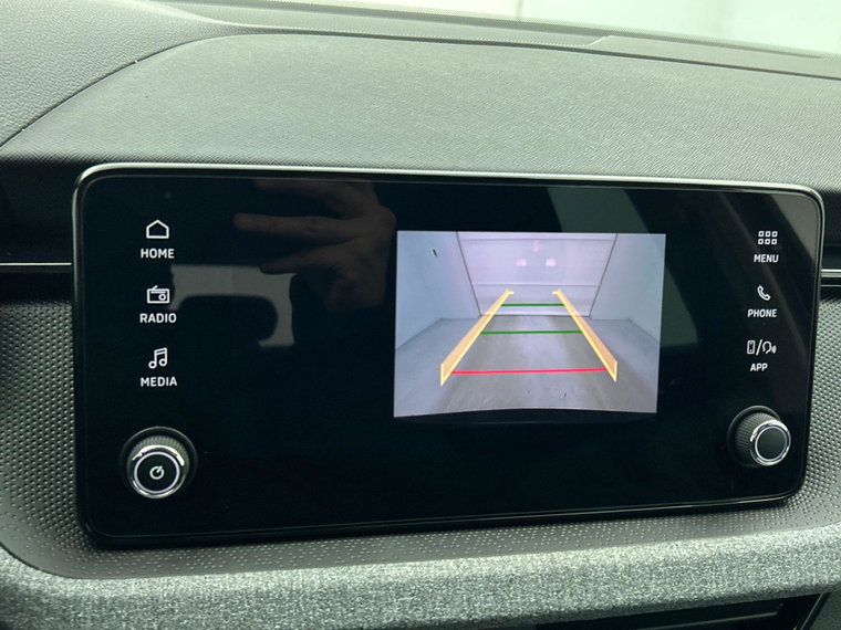 Vehicle Image 19