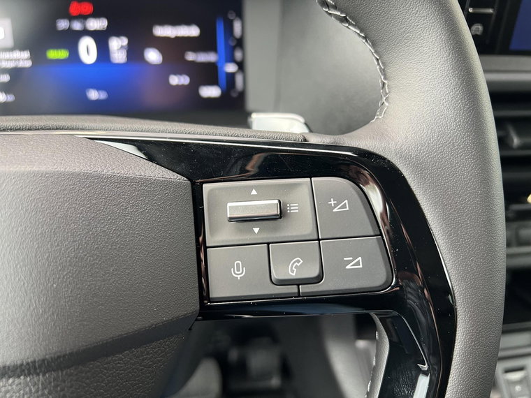 Vehicle Image 28