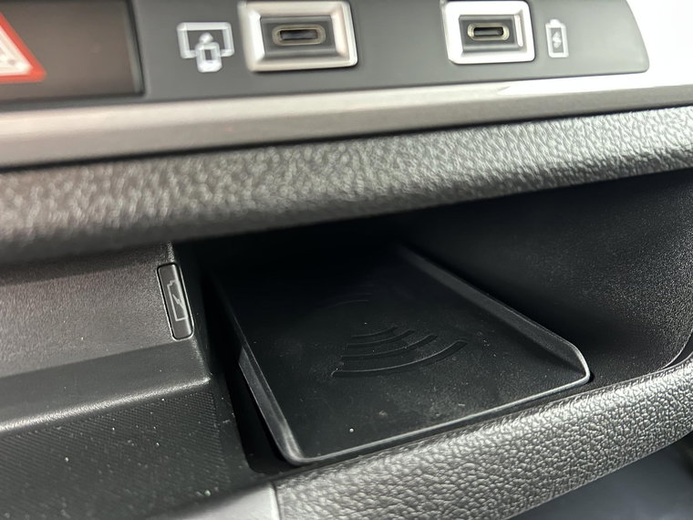 Vehicle Image 33
