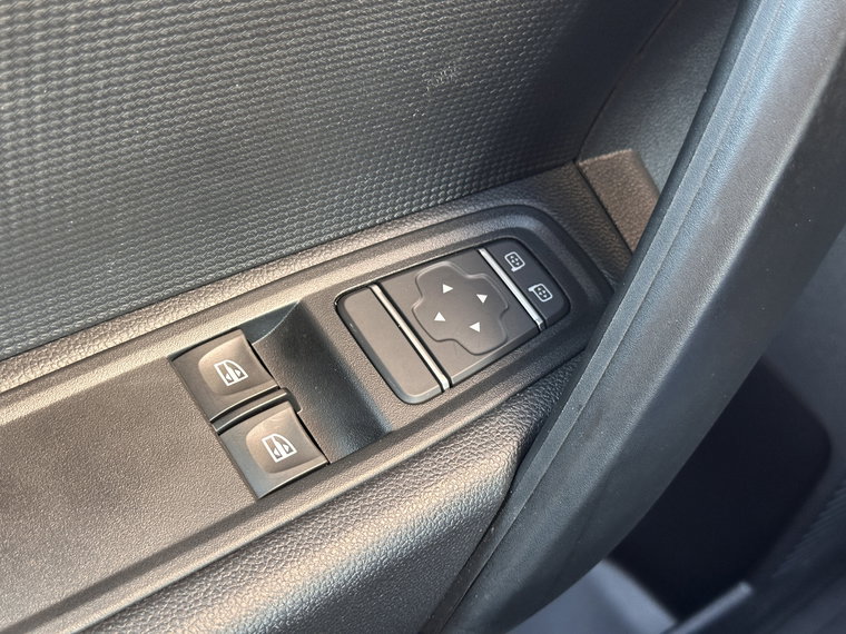 Vehicle Image 27