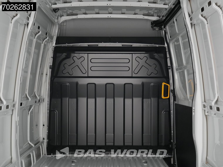 Vehicle Image 39