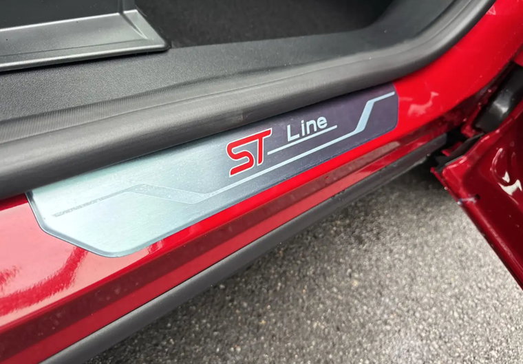 Vehicle Image 15