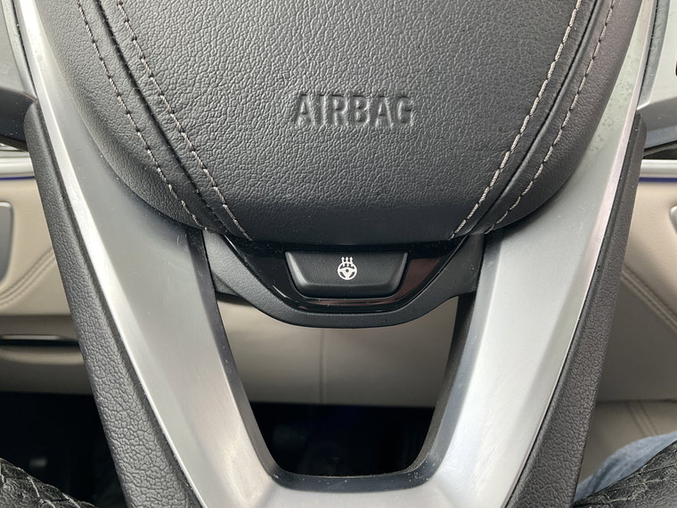 Vehicle Image 17