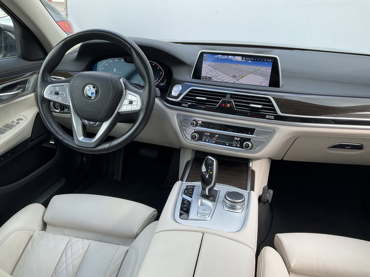Vehicle Image 37