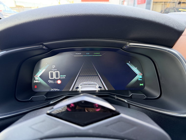 Vehicle Image 24
