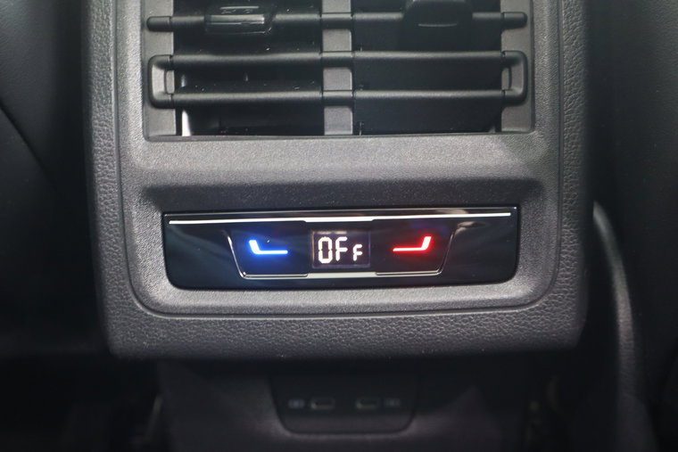 Vehicle Image 40