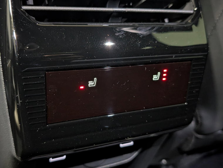 Vehicle Image 42