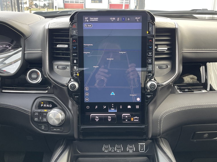 Vehicle Image 40