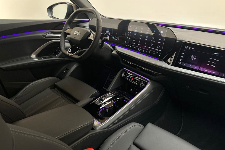 Vehicle Image 15