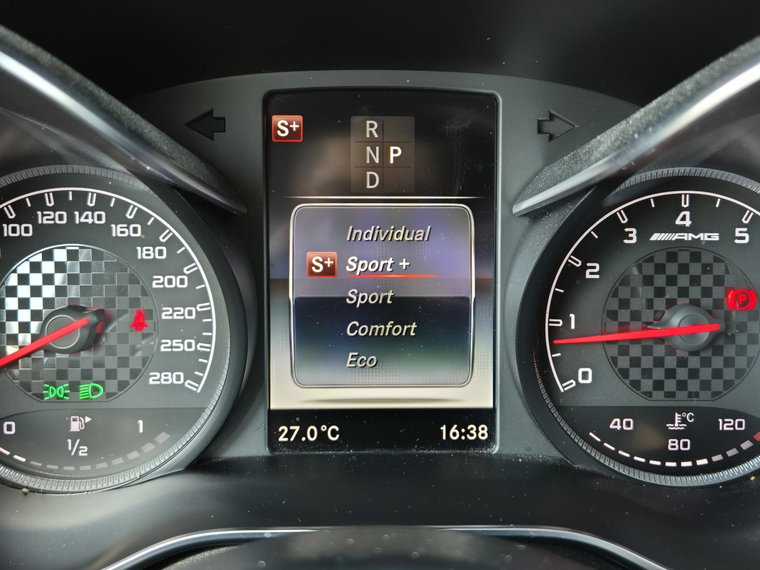 Vehicle Image 32