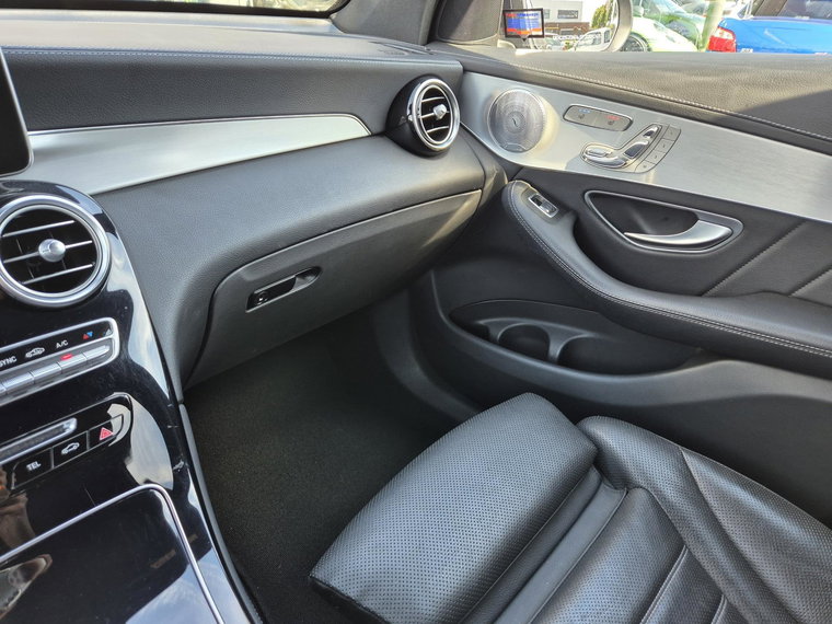 Vehicle Image 38