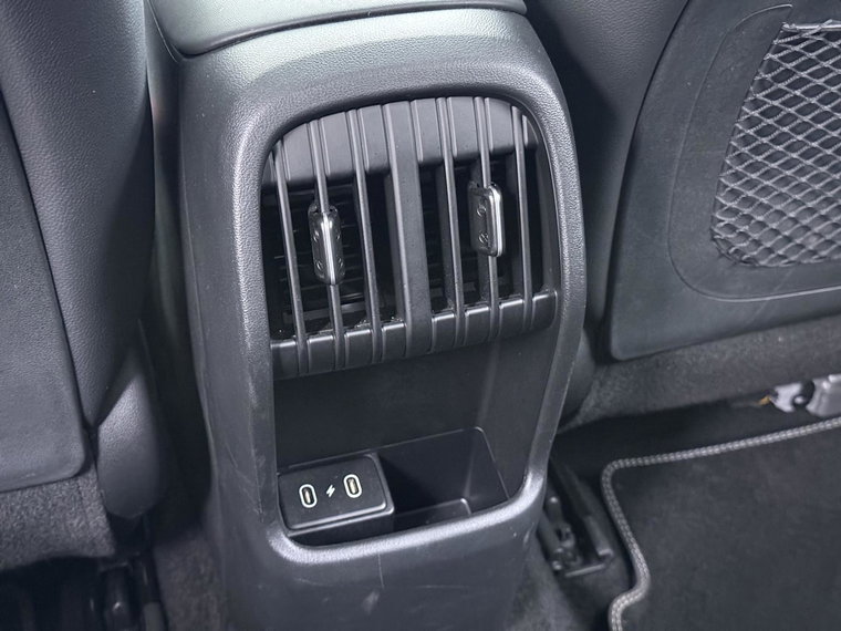 Vehicle Image 27