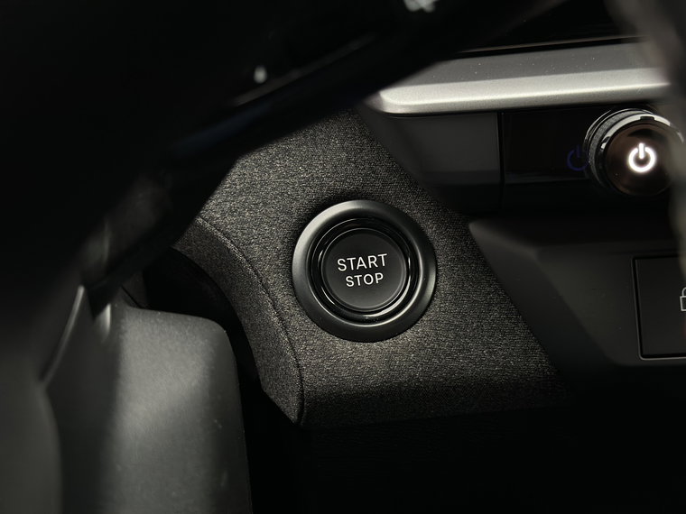 Vehicle Image 40