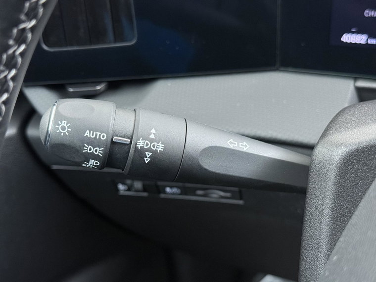 Vehicle Image 26
