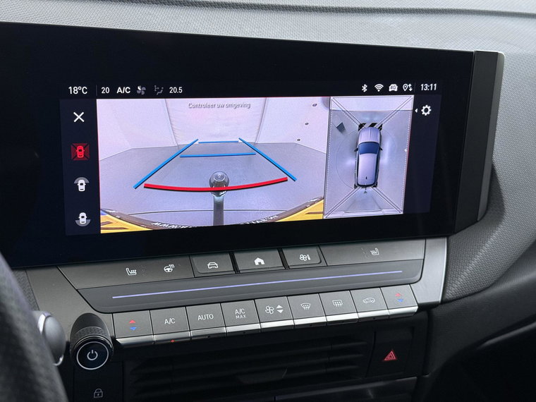 Vehicle Image 38