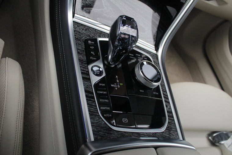 Vehicle Image 35